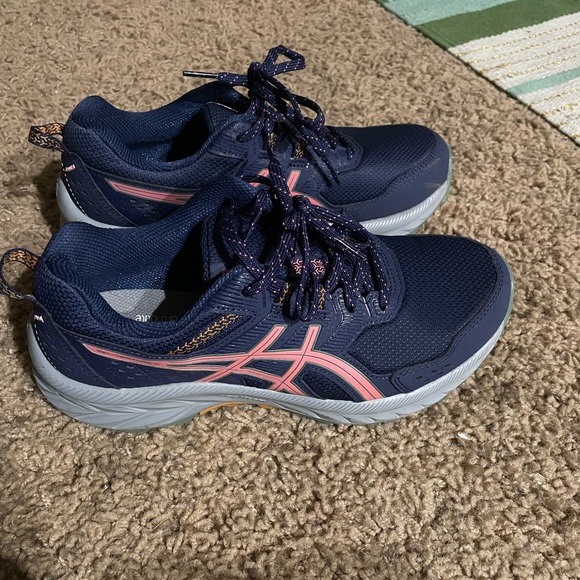 ASICS gel - Picture 1 of 3